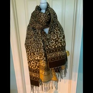 Leapard print scarf/pashmina